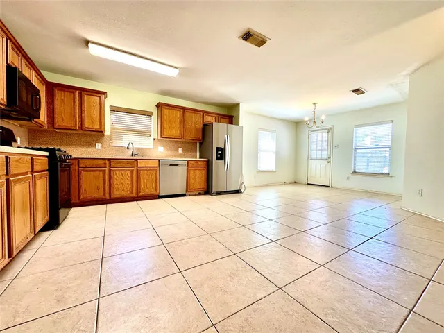 $2,000 | 6323 Macquarie Drive, Katy, TX 77449