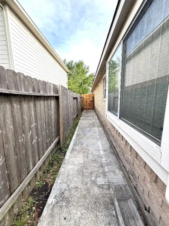 $1,900 | 13830 Fort Nelson Drive, Houston, TX 77083