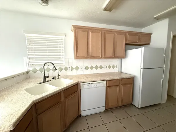 $1,900 | 13830 Fort Nelson Drive, Houston, TX 77083