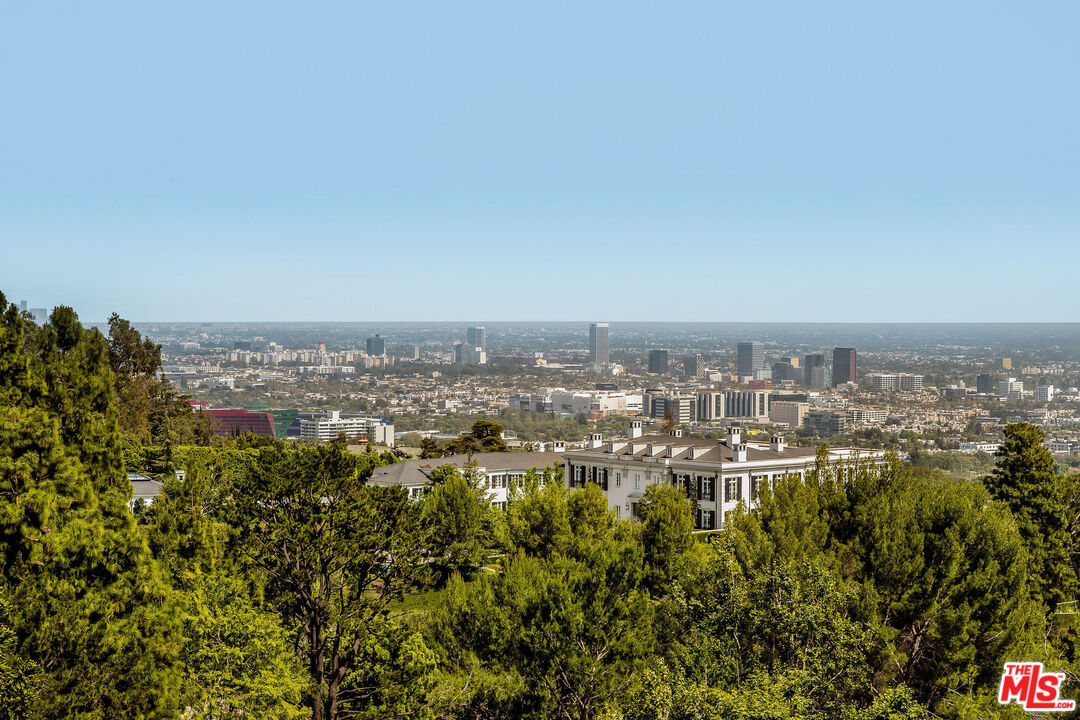 1131 Miradero Road Beverly Hills, CA 90210 - Photo 40 of 42