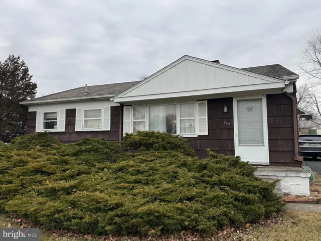 $139,900 | 102 Lincoln Drive, Fayetteville, PA 17222