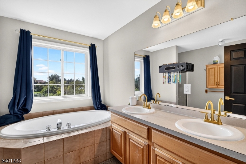 13 Cornelius Way Somerset, NJ 08873 - Photo 28 of 45 Gallery Image 28