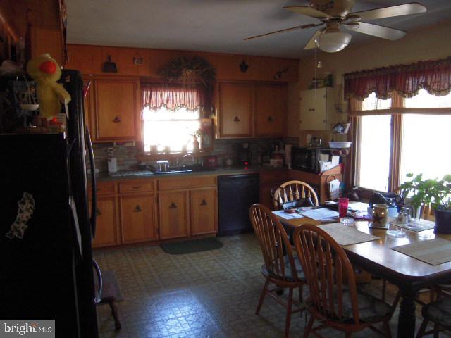 672 South Mount Pleasant Road Lebanon, PA 17042 - Photo 16 of 20 Gallery Image 16