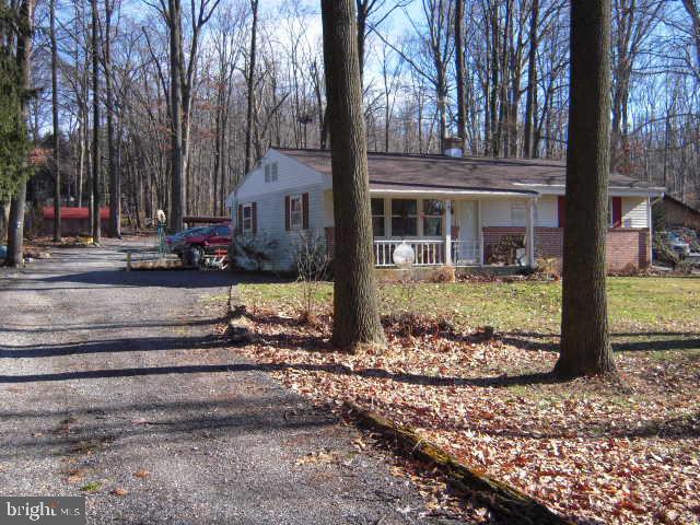 672 South Mount Pleasant Road Lebanon, PA 17042 - Photo 3 of 20 Gallery Image 3