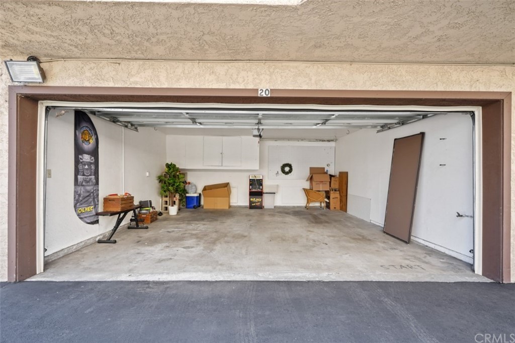 320 McHenry Road, Unit 20 Glendale, CA 91206 - Photo 21 of 27 a view of a entrance door of the house