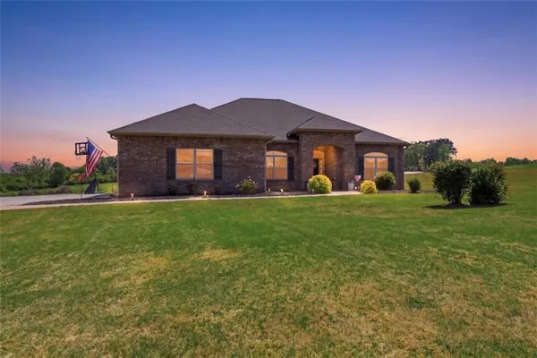 $475,000 | 5912 Wauka Mountain Springs Drive, Clermont, GA 30527