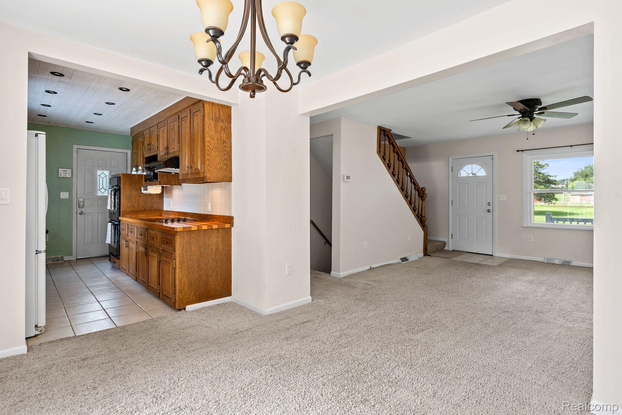 435 West Livingston Road Highland, MI 48357 - Photo 11 of 27 Gallery Image 11