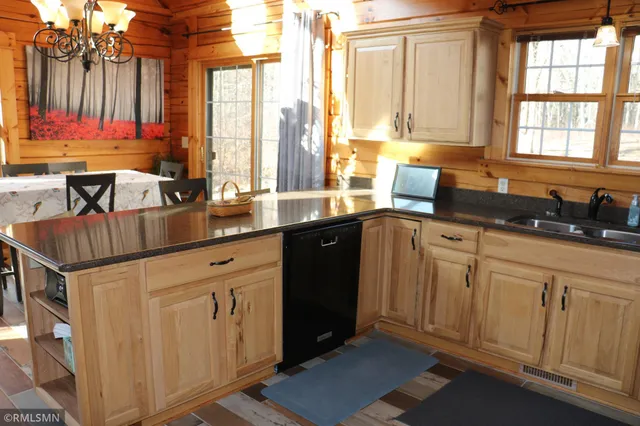 $575,000 | 14638 Highway 70, Pine City, MN 55063