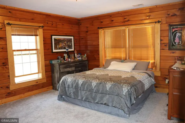 $575,000 | 14638 Highway 70, Pine City, MN 55063