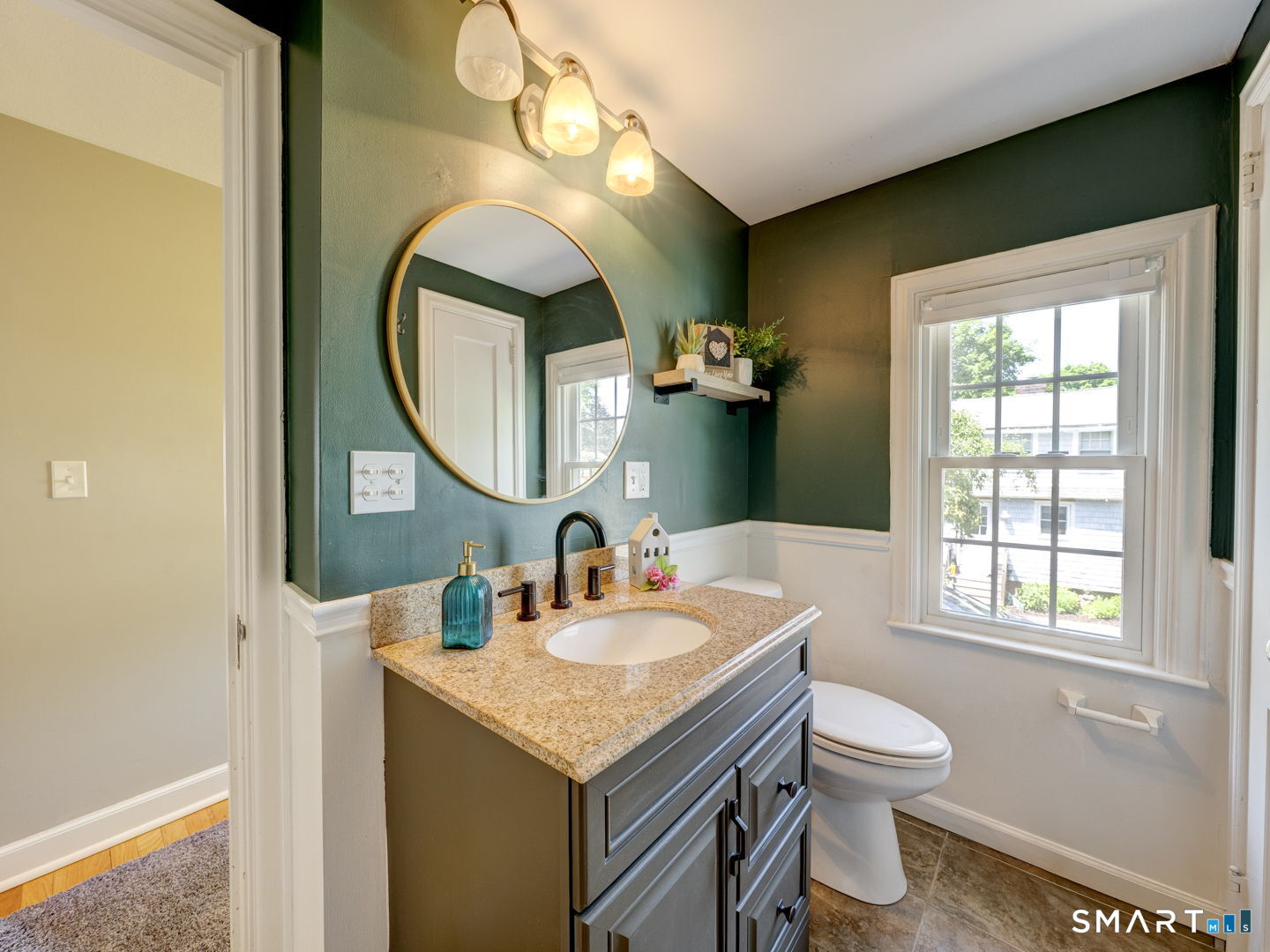 137 Green Road Manchester, CT 06042 - Photo 19 of 37