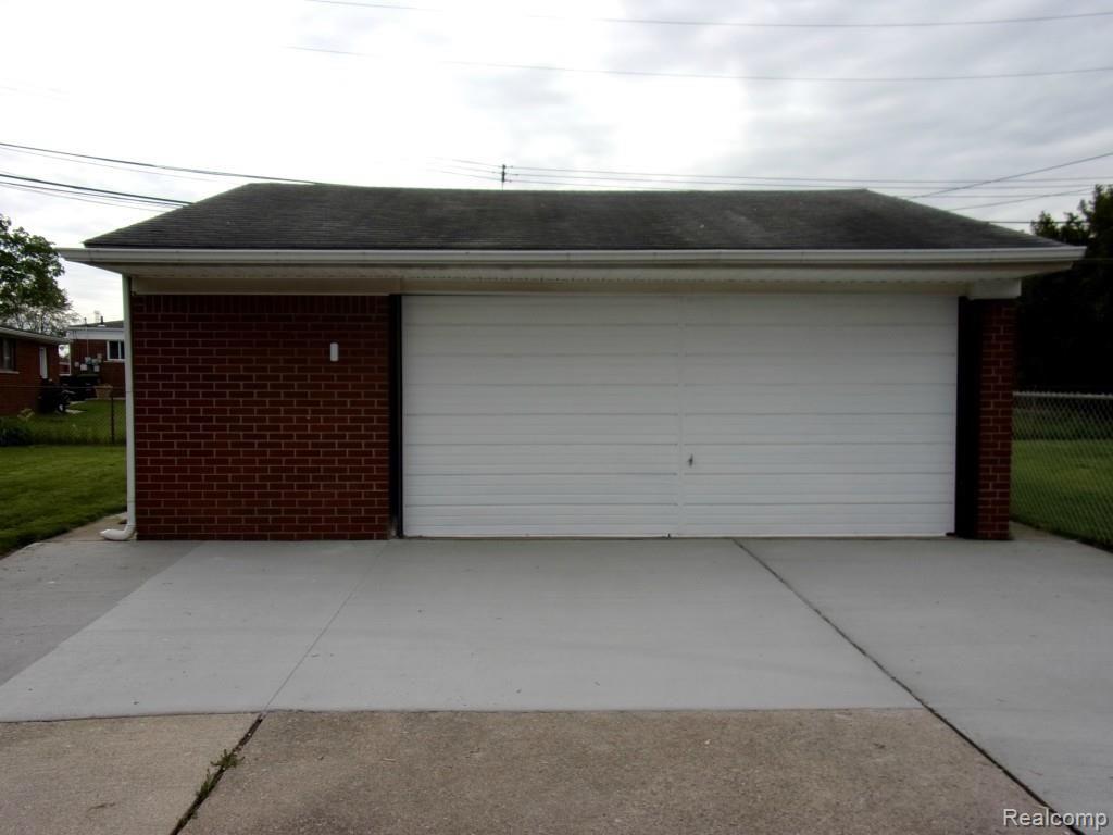 9438 Pardee Road Taylor, MI 48180 - Photo 5 of 24 2015-05-20 05.07