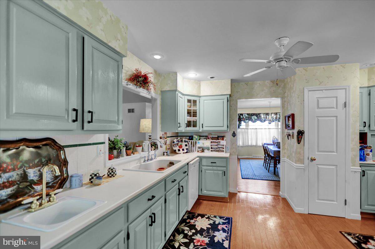 2955 Reedy Road Reading, PA 19608 - Photo 11 of 34 Kit - HW floors, corian countertops and tiled back