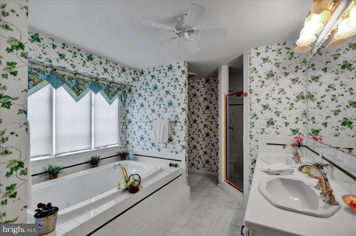 2955 Reedy Road Reading, PA 19608 - Photo 17 of 34 Main Bathroom, jacuzzi tub and stall shower