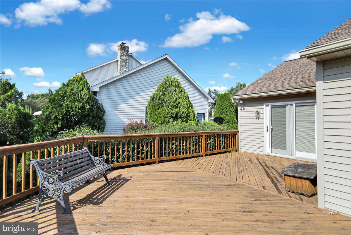 2955 Reedy Road Reading, PA 19608 - Photo 31 of 34 Wrap around deck