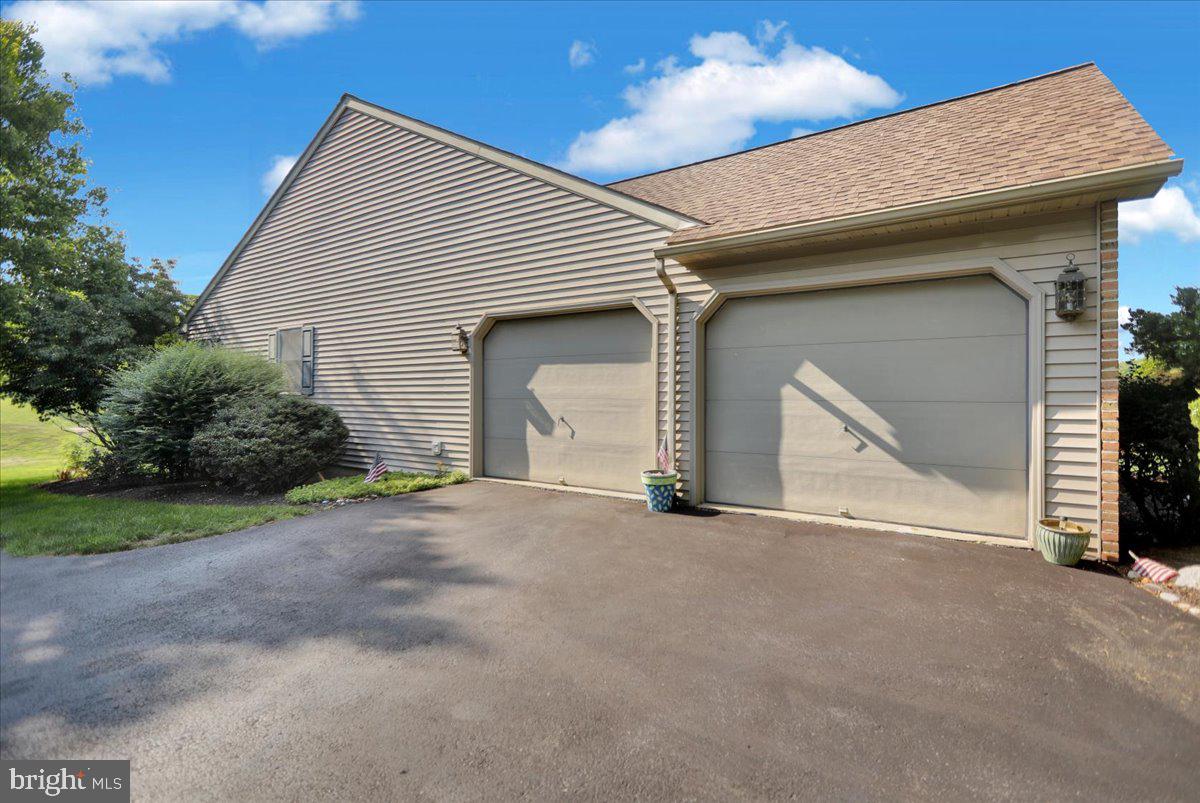 2955 Reedy Road Reading, PA 19608 - Photo 34 of 34 2 car SE Garage