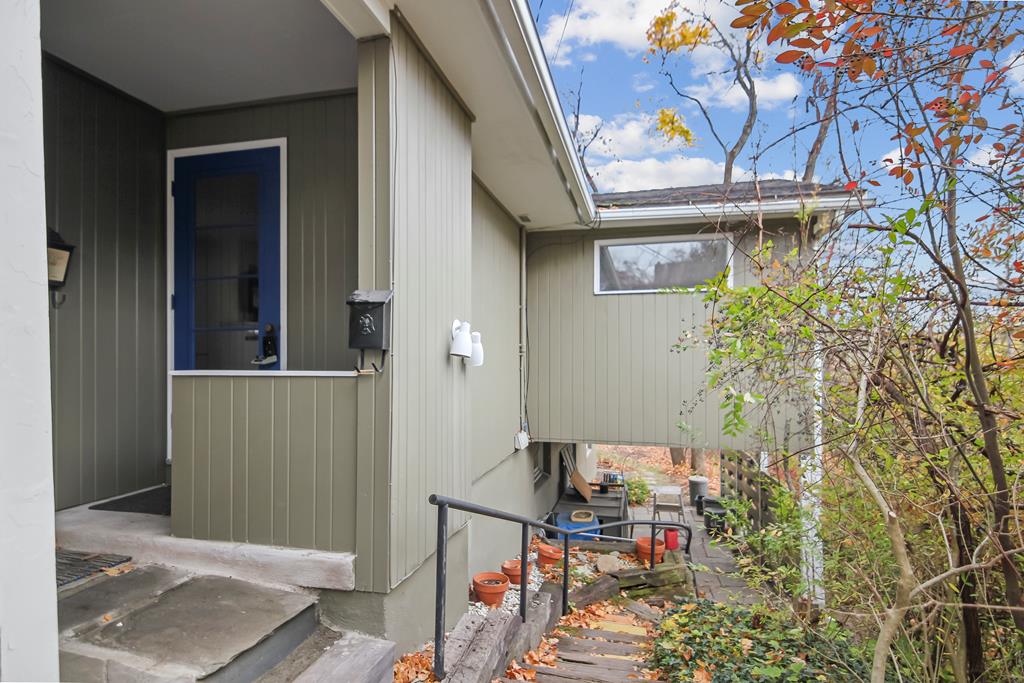 317 Mitchell Street Ithaca, NY 14850 - Photo 8 of 29