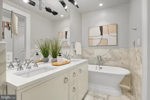 $1,385,000 | 1309 R Street Northwest, Unit 1, Washington, DC 20009