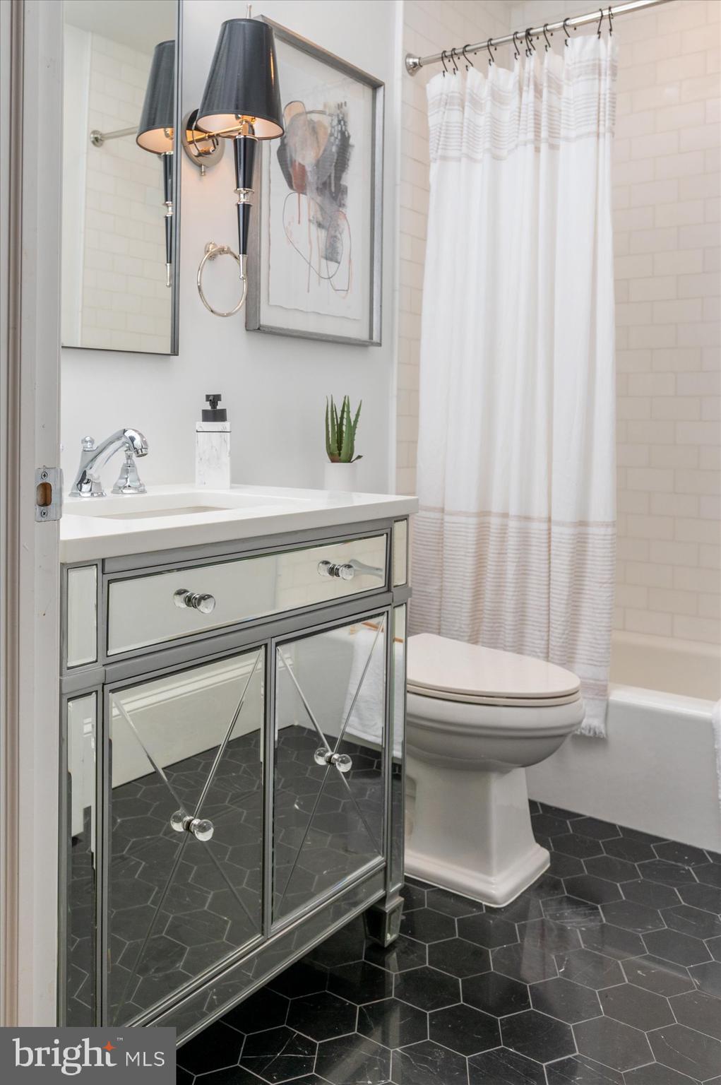 1309 R Street Northwest, Unit 1 Washington, DC 20009 - Photo 43 of 56