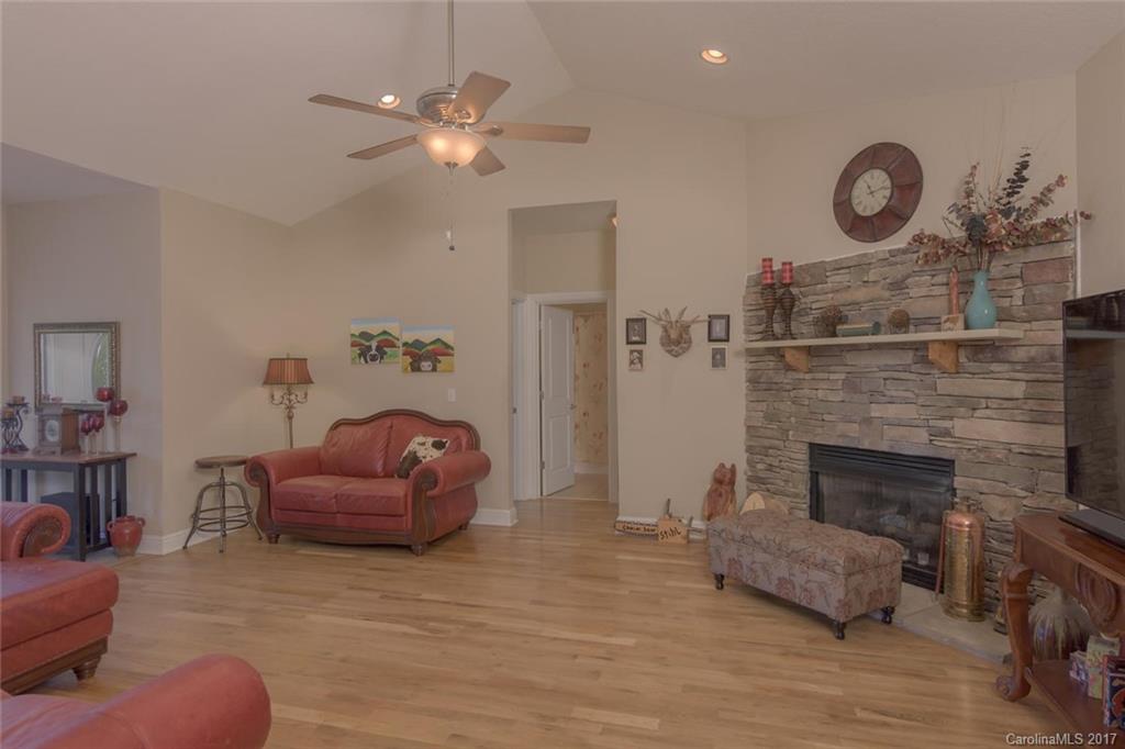 6 Stone Creek Road Fletcher, NC 28732 - Photo 4 of 17 Gallery Image 4