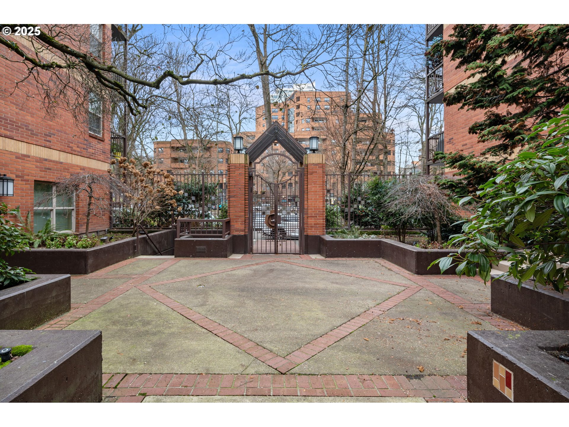 1500 Southwest Park Avenue, Unit 303 Portland, OR 97201 - Photo 24 of 38