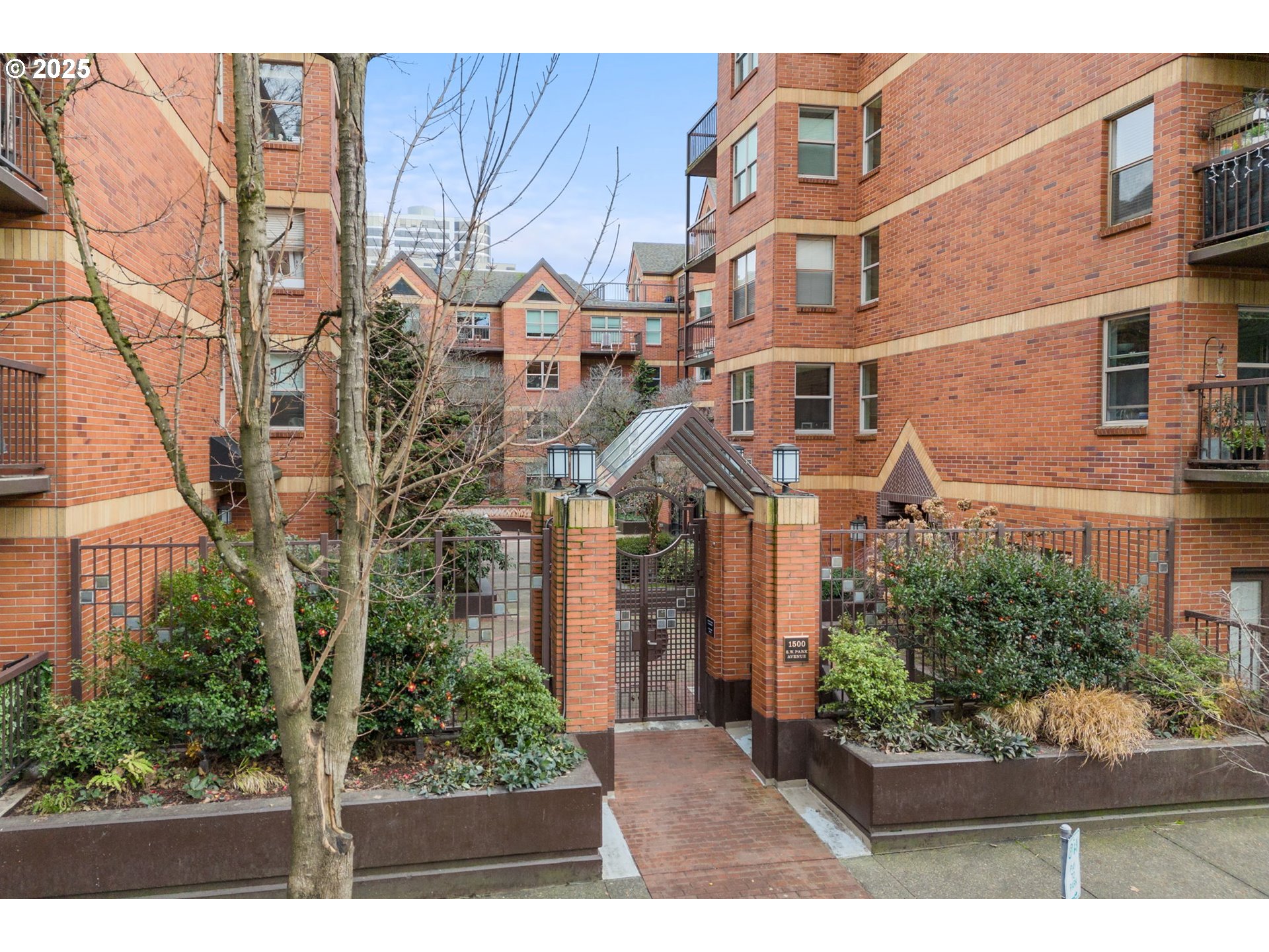 1500 Southwest Park Avenue, Unit 303 Portland, OR 97201 - Photo 34 of 38