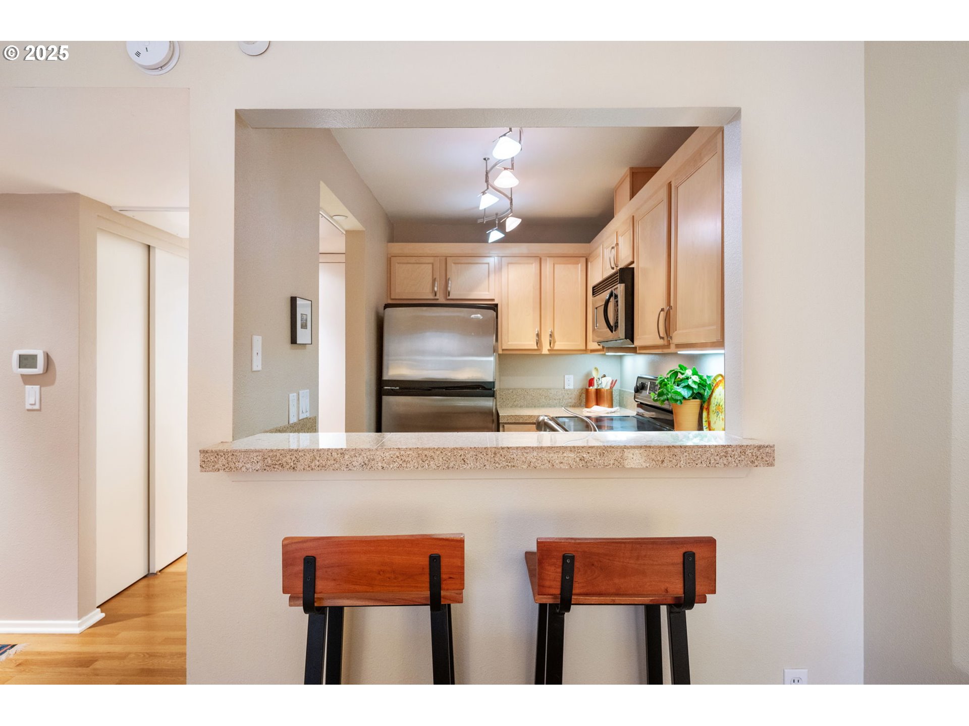 1500 Southwest Park Avenue, Unit 303 Portland, OR 97201 - Photo 8 of 38