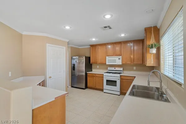 $2,291 | 3590 Laguna Veneta Avenue, Las Vegas, NV 89141