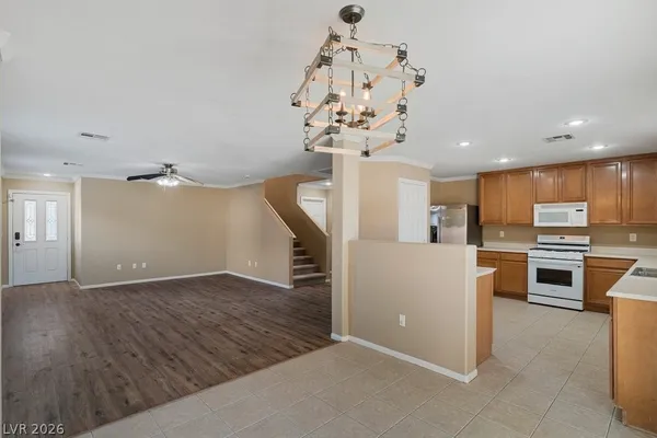 $2,291 | 3590 Laguna Veneta Avenue, Las Vegas, NV 89141
