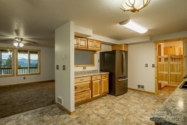 10563 Southeast Prairie Schooner Road Prineville, OR 97754 - Photo 6 of 25 Additional Photo