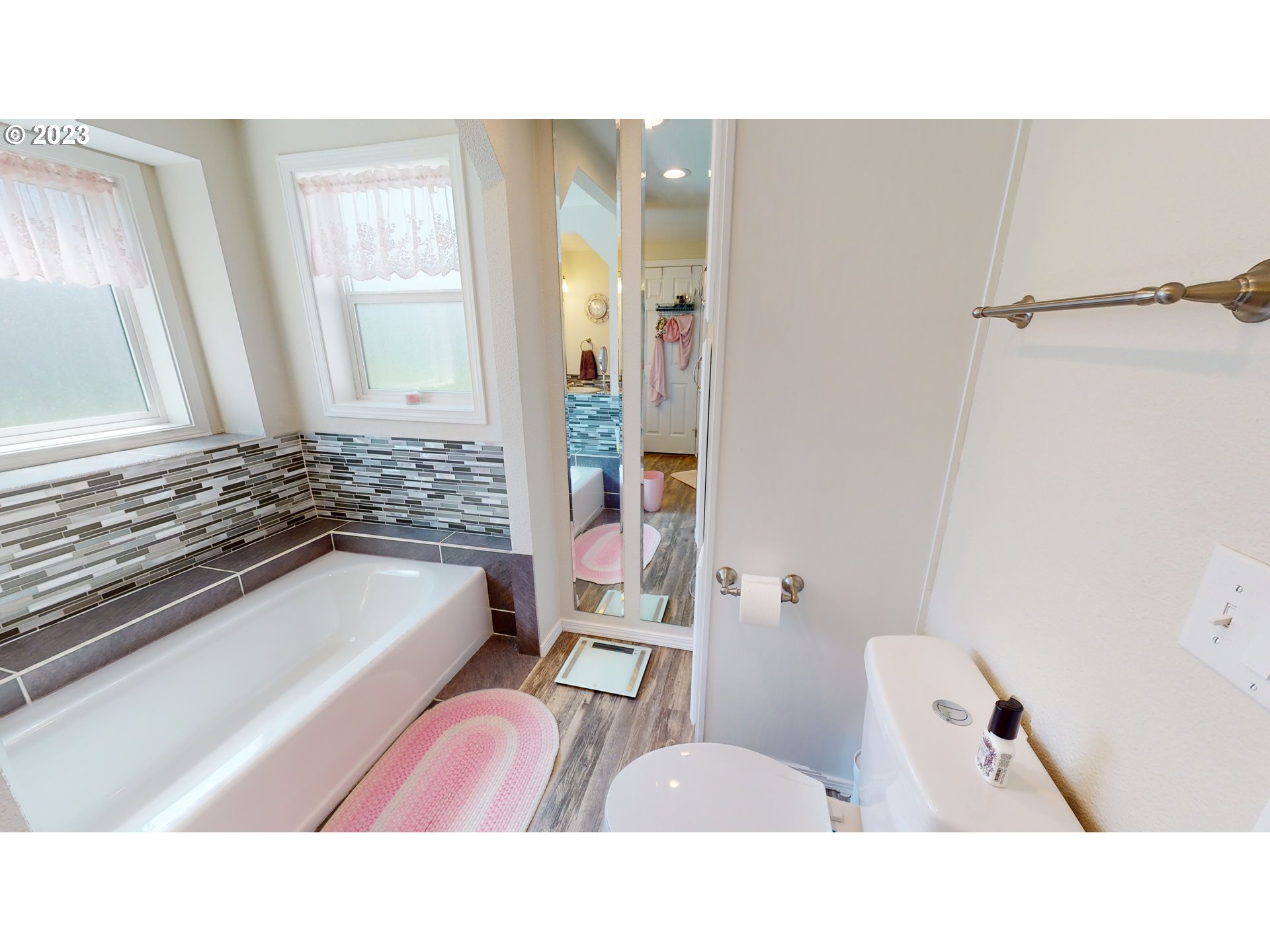 5282 Southwest Grange Road Roseburg, OR 97471 - Photo 24 of 32 Gallery Image 24