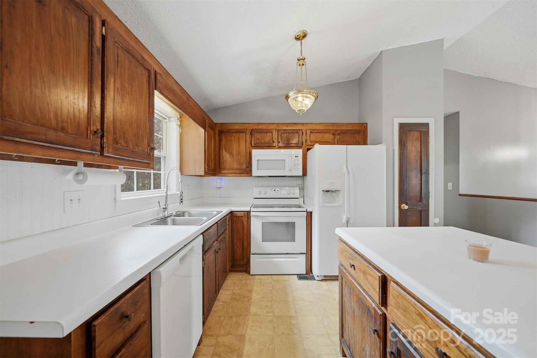 904 Pine Mountain Road Hudson, NC 28638 - Photo 14 of 40