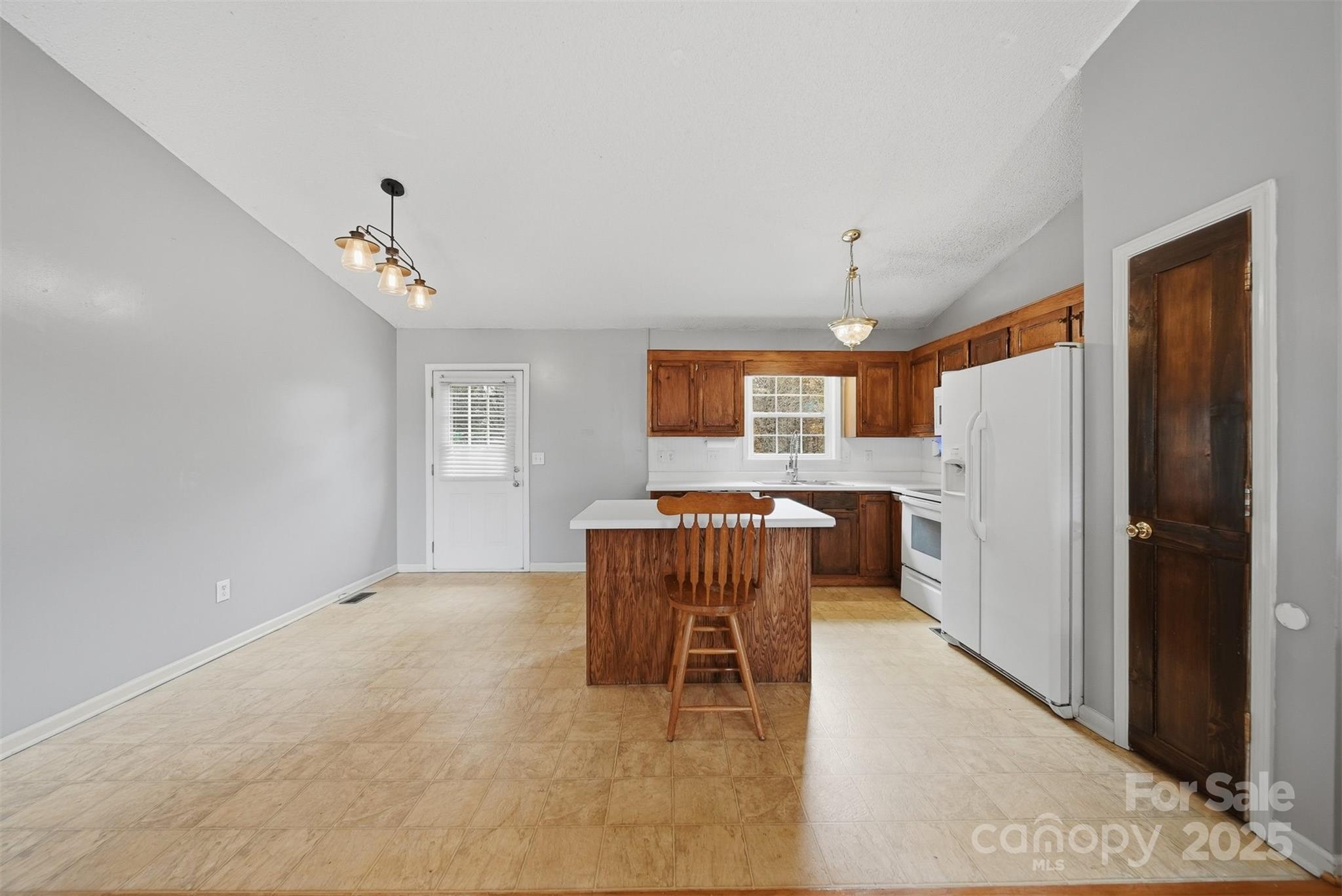 904 Pine Mountain Road Hudson, NC 28638 - Photo 16 of 40