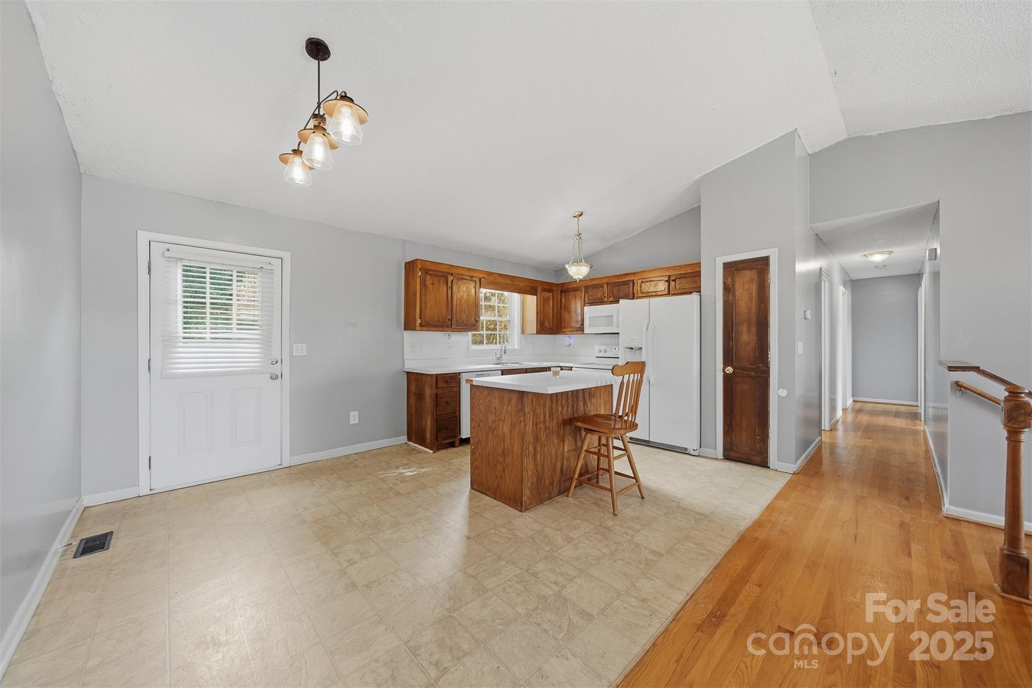 904 Pine Mountain Road Hudson, NC 28638 - Photo 9 of 40