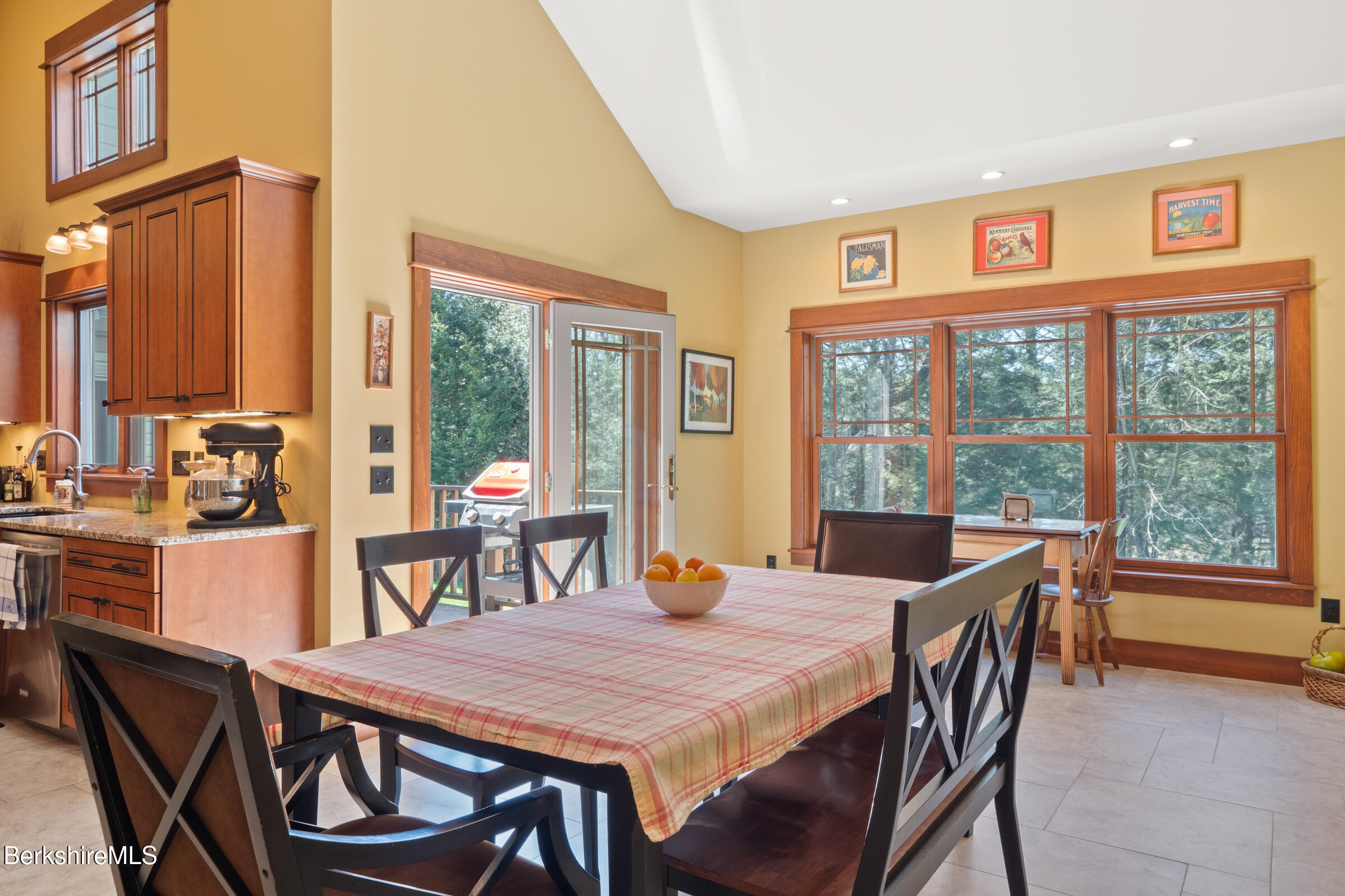 7 Perry Road Sandisfield, MA 01255 - Photo 10 of 53 28
