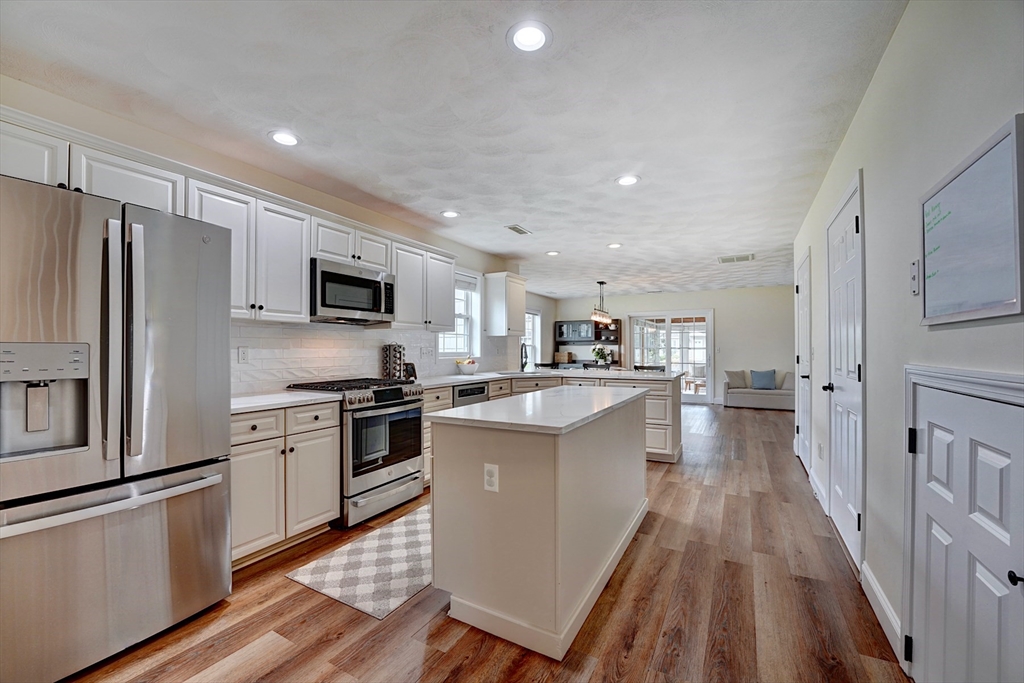 170 Beach Road, Unit 36 Salisbury, MA 01952 - Photo 2 of 41