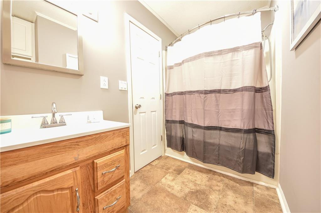 14500 South Jonesville Road Columbus, IN 47201 - Photo 11 of 21 Gallery Image 11