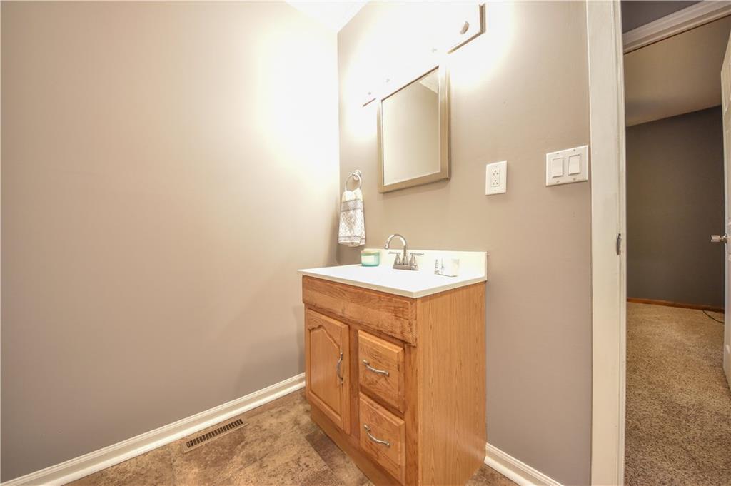 14500 South Jonesville Road Columbus, IN 47201 - Photo 10 of 21 Gallery Image 10