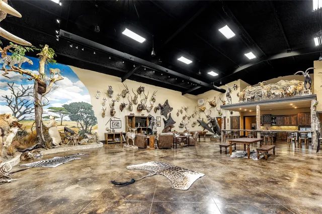 $5,500,000 | 10285 Ferrill Creek Road, Bryan, TX 77808