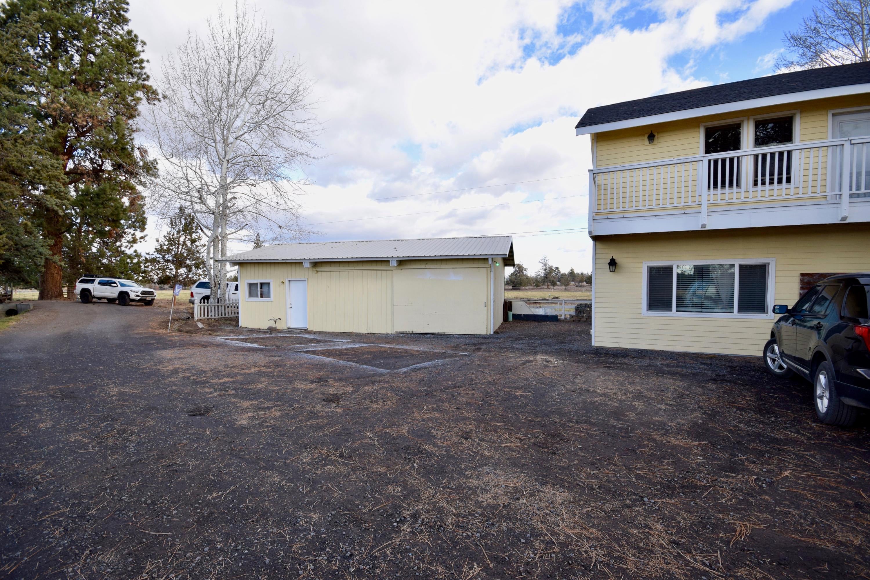22169 Nelson Road Bend, OR 97701 - Photo 5 of 42 DSC_0032