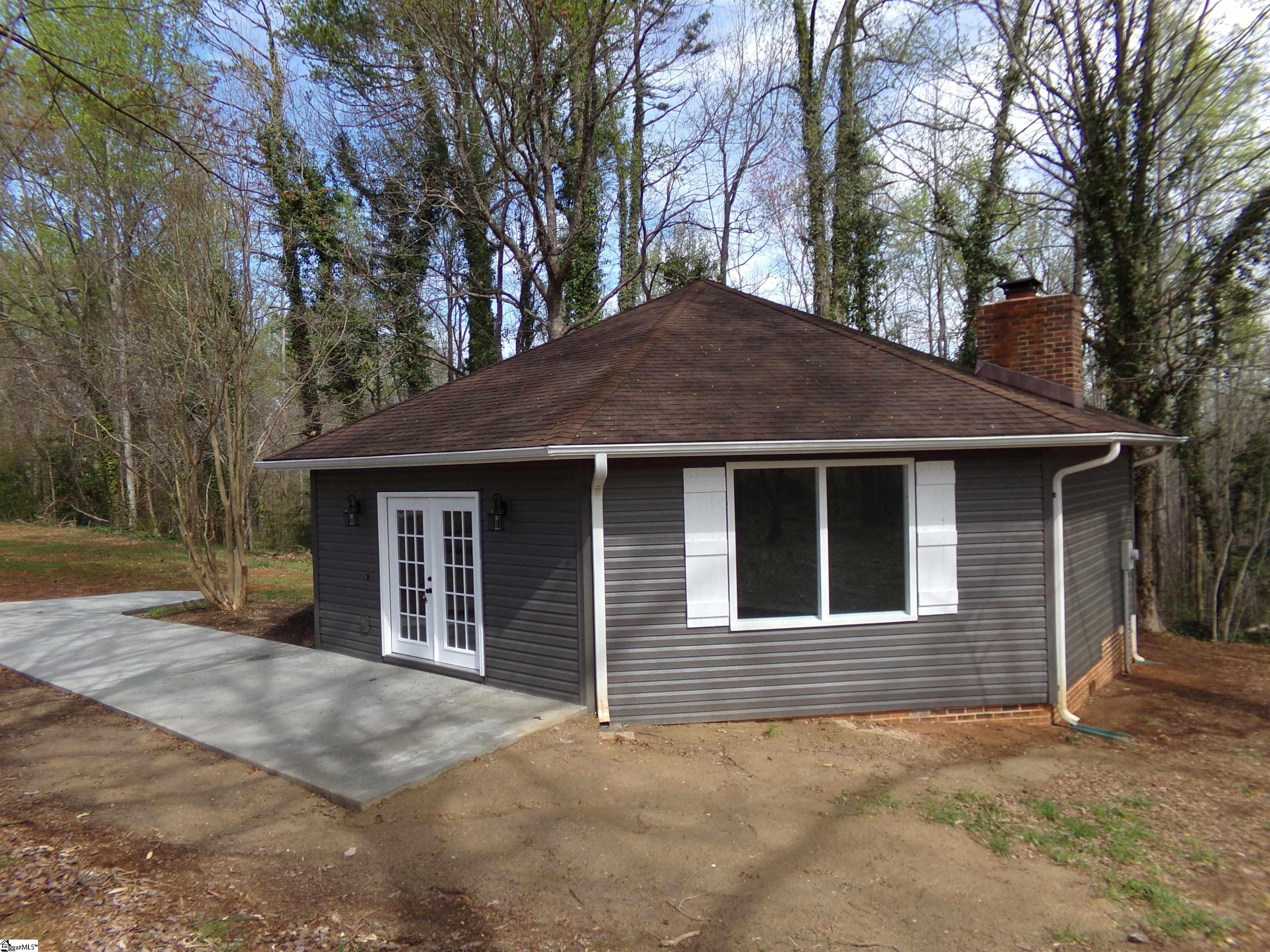 376 Oshields Road Easley, SC 29640 - Photo 2 of 16