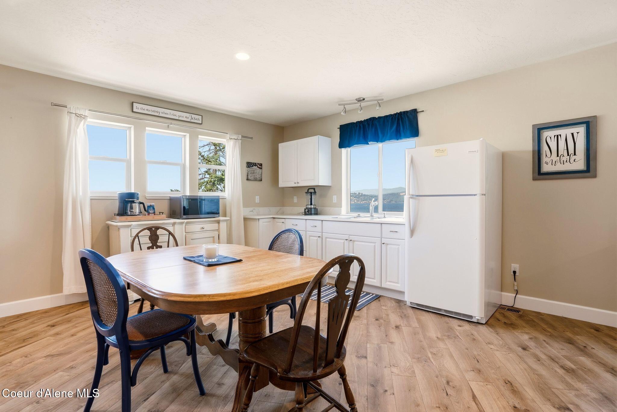 2212 South Silver Beach Road Coeur D'Alene, ID 83814 - Photo 67 of 112 Apartment Kitchen / Dining
