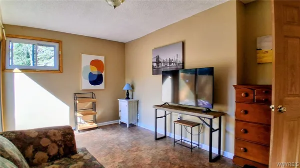 $390,000 | 8420 Northfield Road, Clarence, NY 14032