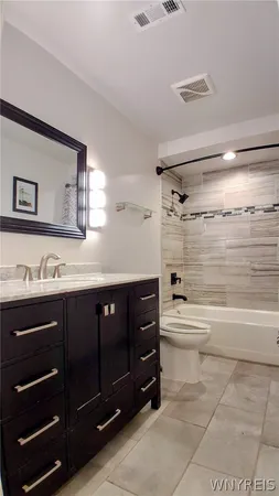 $390,000 | 8420 Northfield Road, Clarence, NY 14032