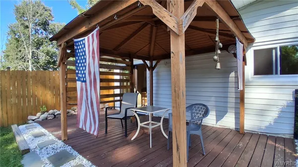 $390,000 | 8420 Northfield Road, Clarence, NY 14032