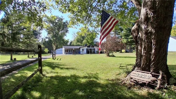 $390,000 | 8420 Northfield Road, Clarence, NY 14032