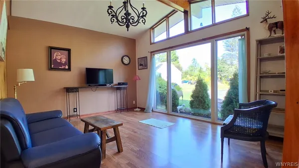 $390,000 | 8420 Northfield Road, Clarence, NY 14032