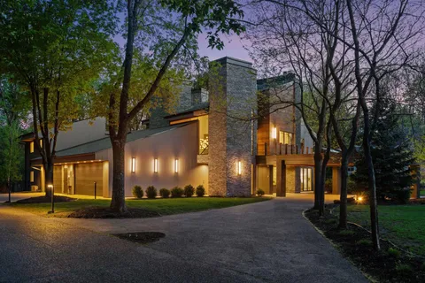 $2,650,000 | 45 Clay Cliffe Drive, Tonka Bay, MN 55331