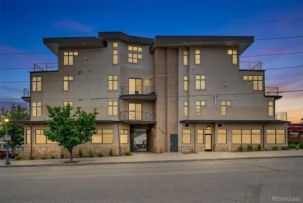 $485,000 | 2900 West 44th Avenue, Unit 201, Denver, CO 80211