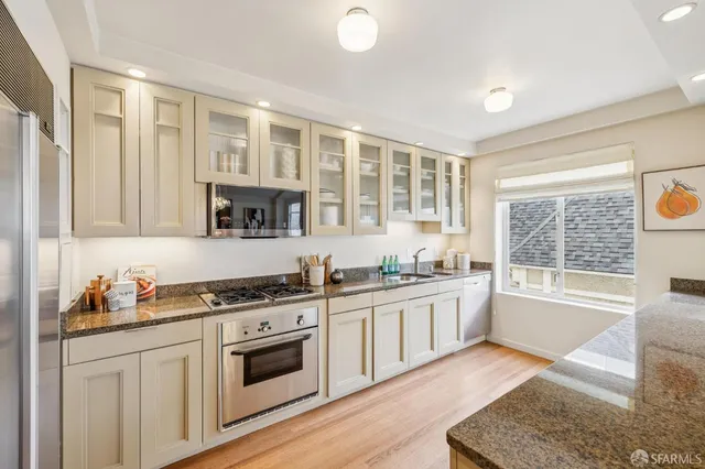 $2,100,000 | 2100 Green Street, Unit 206, San Francisco, CA 94123