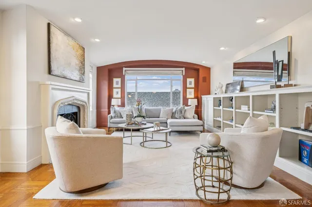 $2,100,000 | 2100 Green Street, Unit 206, San Francisco, CA 94123